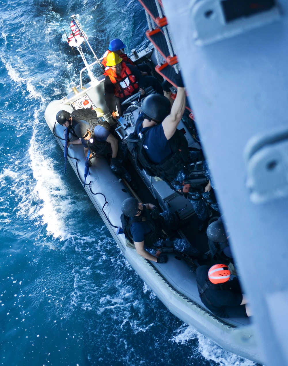 USS Kidd Conducts VBSS Training