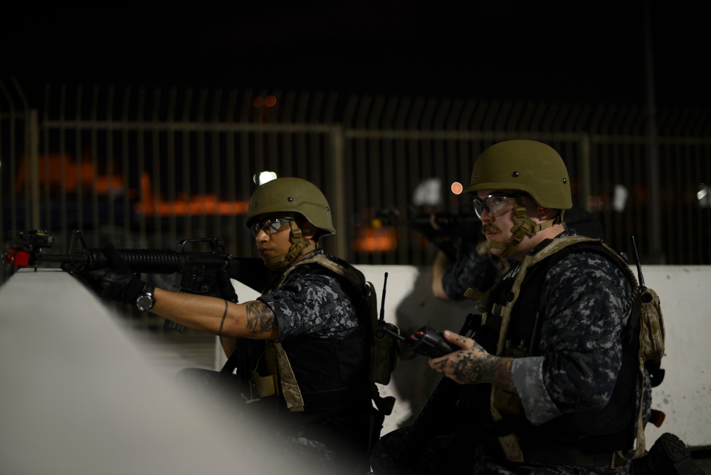 Sailors conduct anti-terrorism training exercise