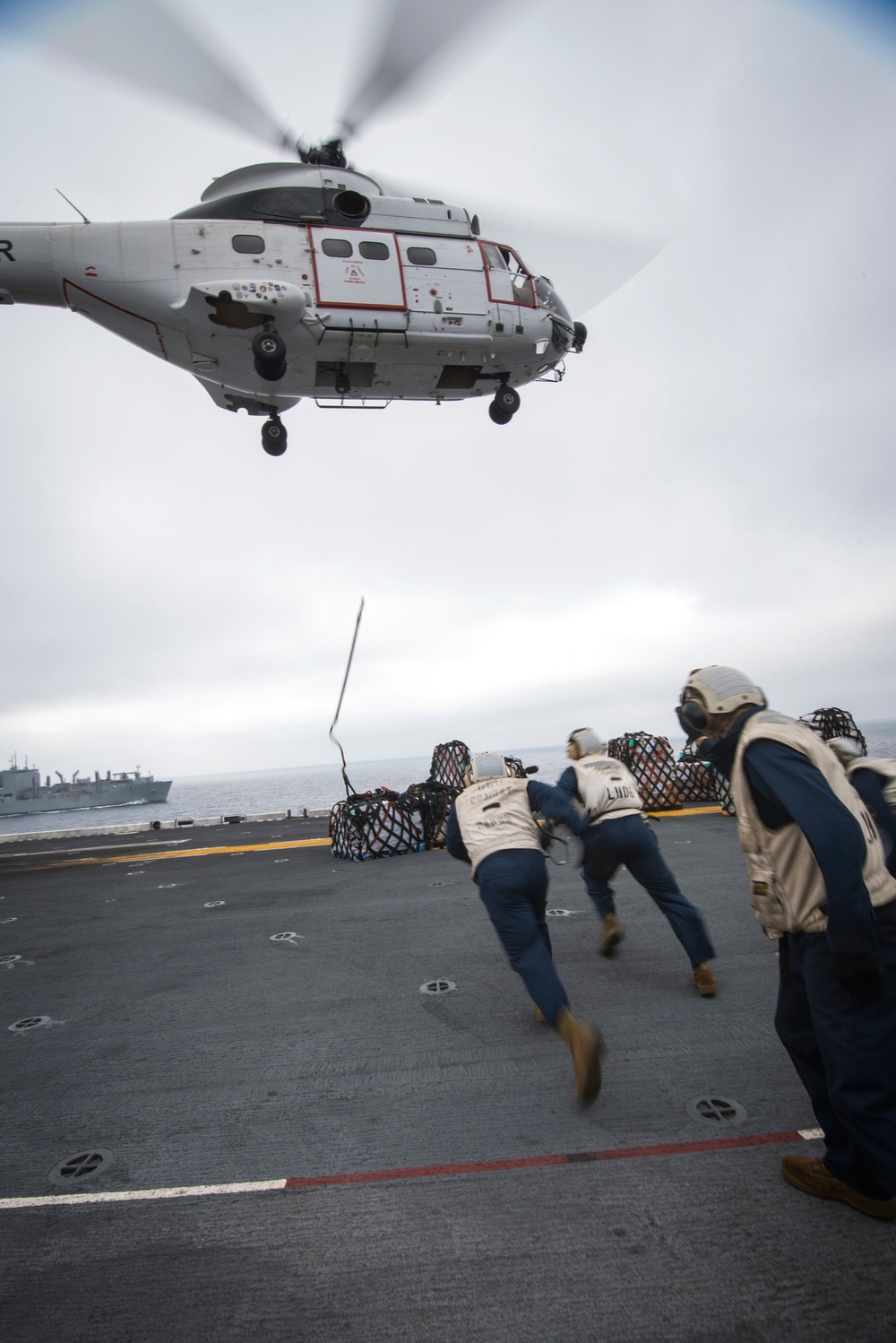 RAS aboard USS Bonhomme Richard (LHD 6)