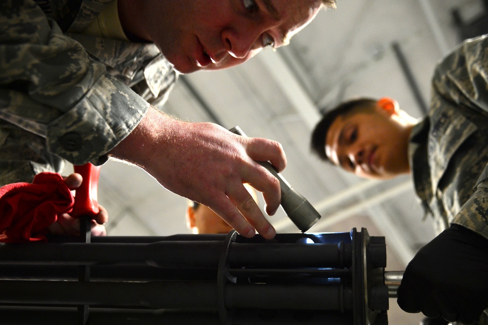 Armament Airmen lay down the steel
