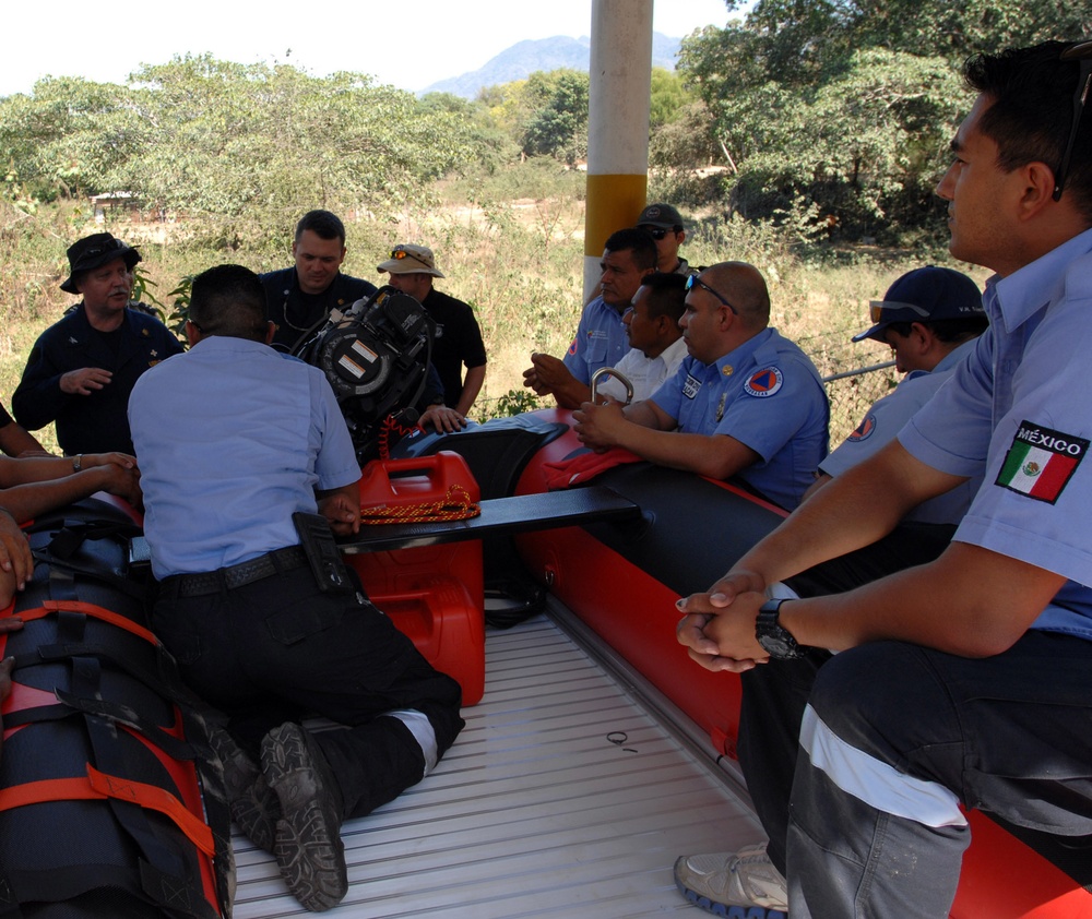 U.S., Mexican Civilian First Responders Complete Water Search and Rescue Training