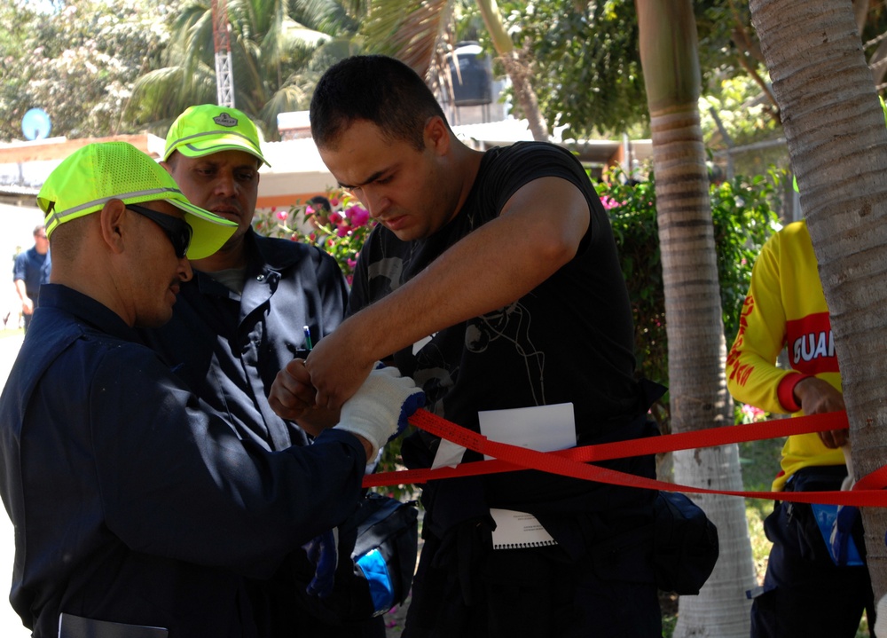 U.S., Mexican Civilian First Responders Complete Water Search and Rescue Training