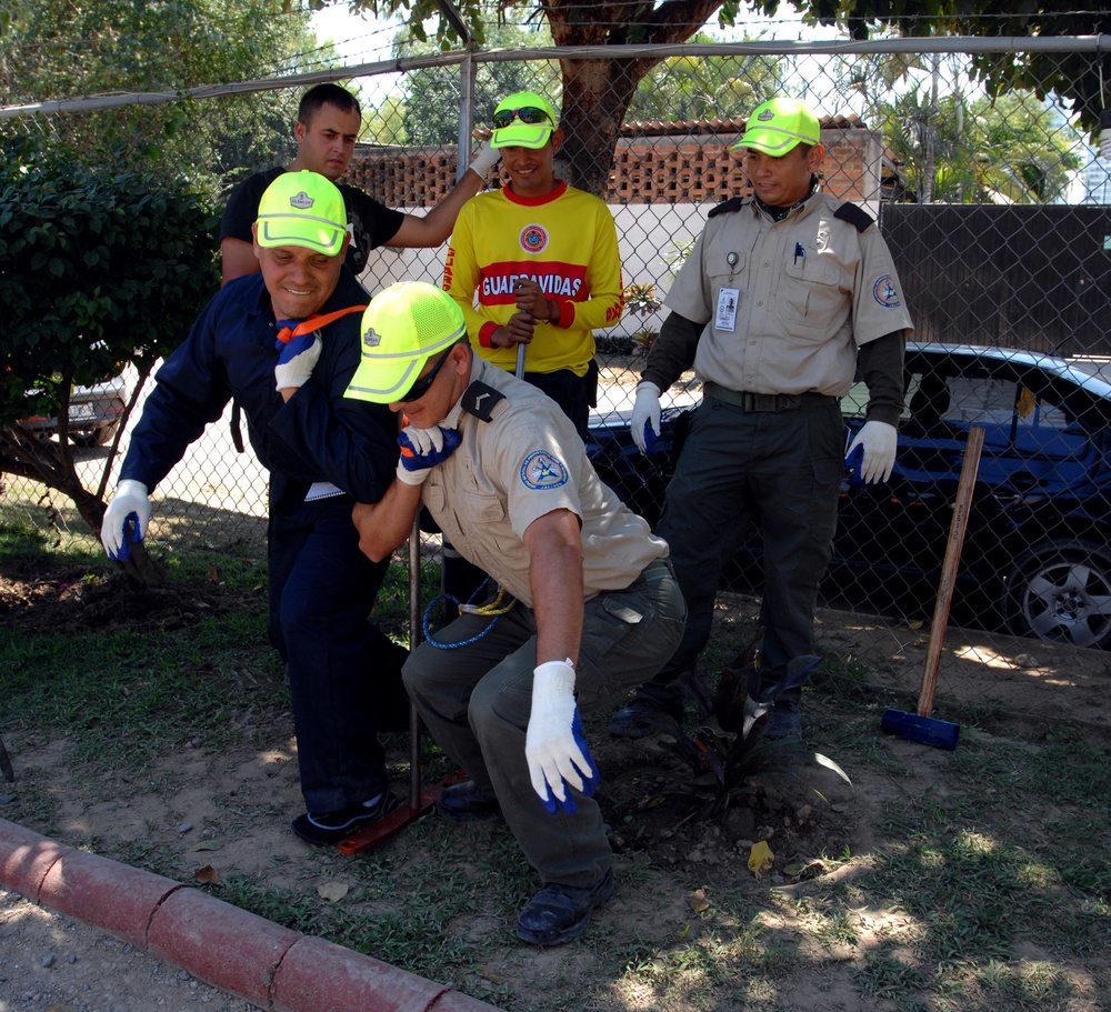 U.S., Mexican Civilian First Responders Complete Water Search and Rescue Training