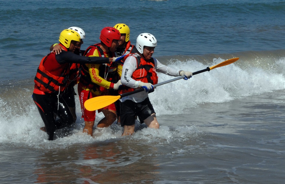 U.S., Mexican Civilian First Responders Complete Water Search and Rescue Training