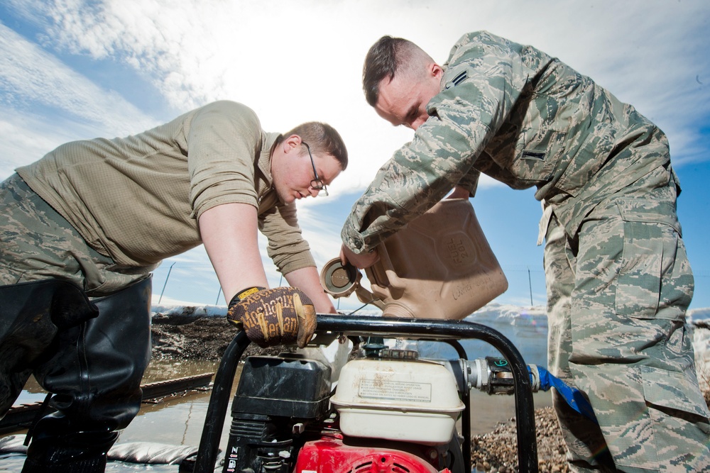 Flood Mud: saving assets from rising waters