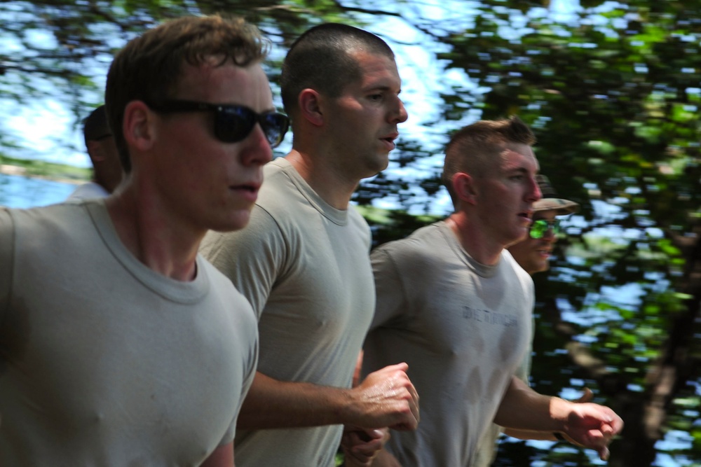 Remember the Fallen, Honor the Living: 25th ASOS hosts 6th Annual TACP Remembrance Run