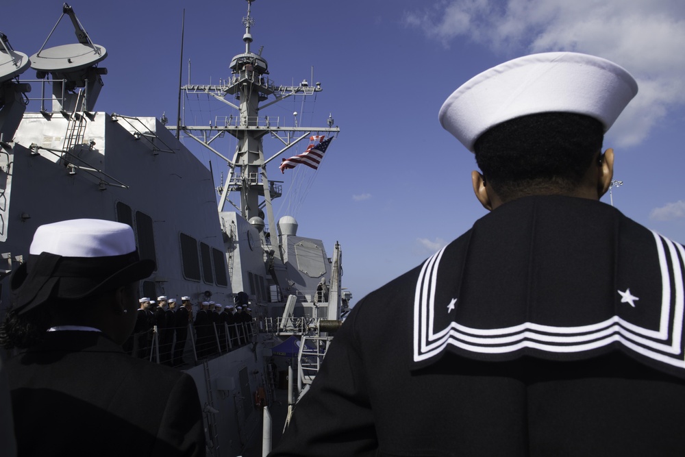 USS Dewey Departs San Diego as Part of Sterett-Dewey Surface Action Group