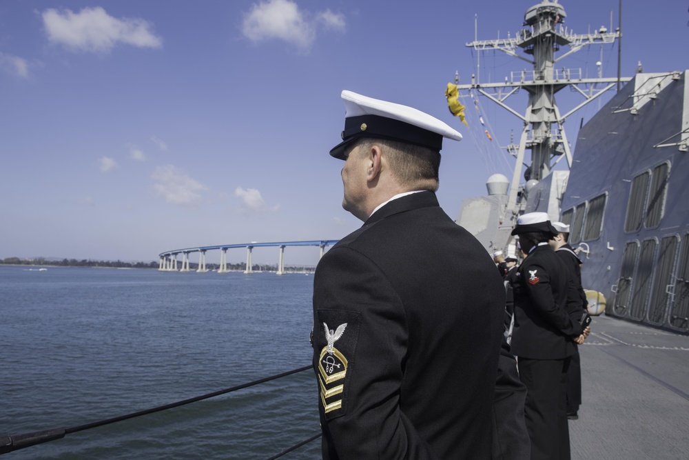 USS Dewey Departs San Diego as Part of Sterett-Dewey Surface Action Group