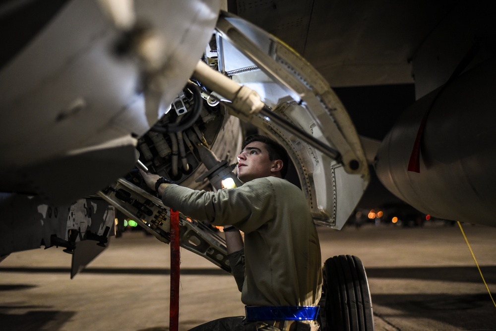 187th Fighter Wing maintainers during Red Flag 17-2