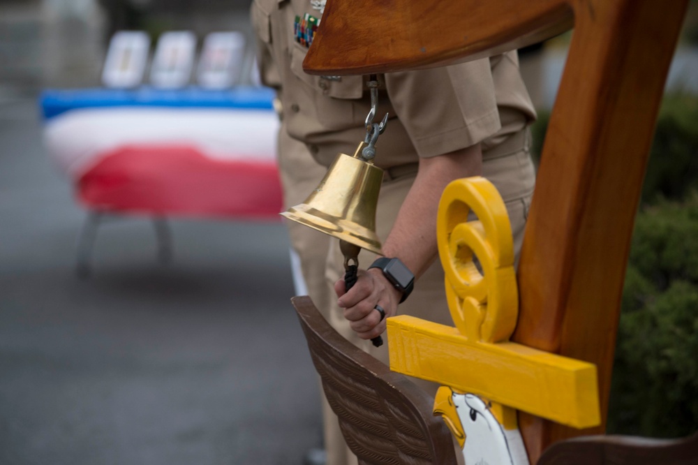 Chief petty officers from U.S. 7th Fleet and USS Blue Ridge (LCC 19) honor fallen chiefs on the day of the 124th birthday of the chief petty officers rank