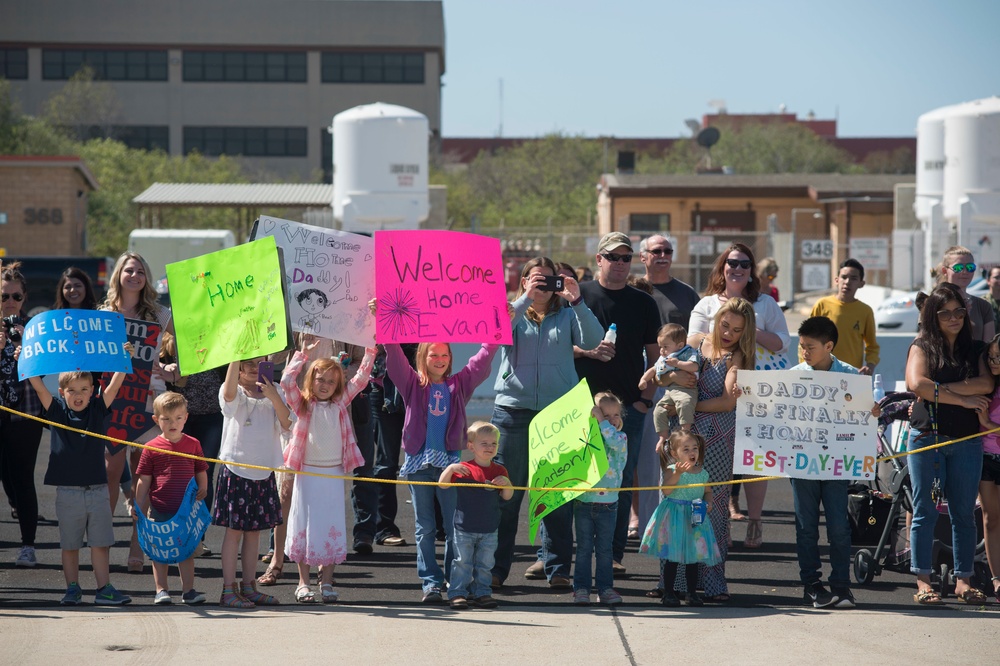 NMCB 5 Returns from Deployment