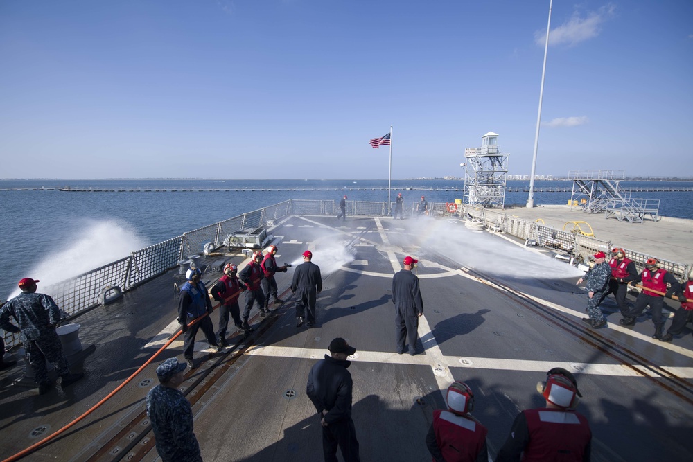 USS Shoup (DDG 86) Conducts Crash and Salvage Drill During COMPTUEX