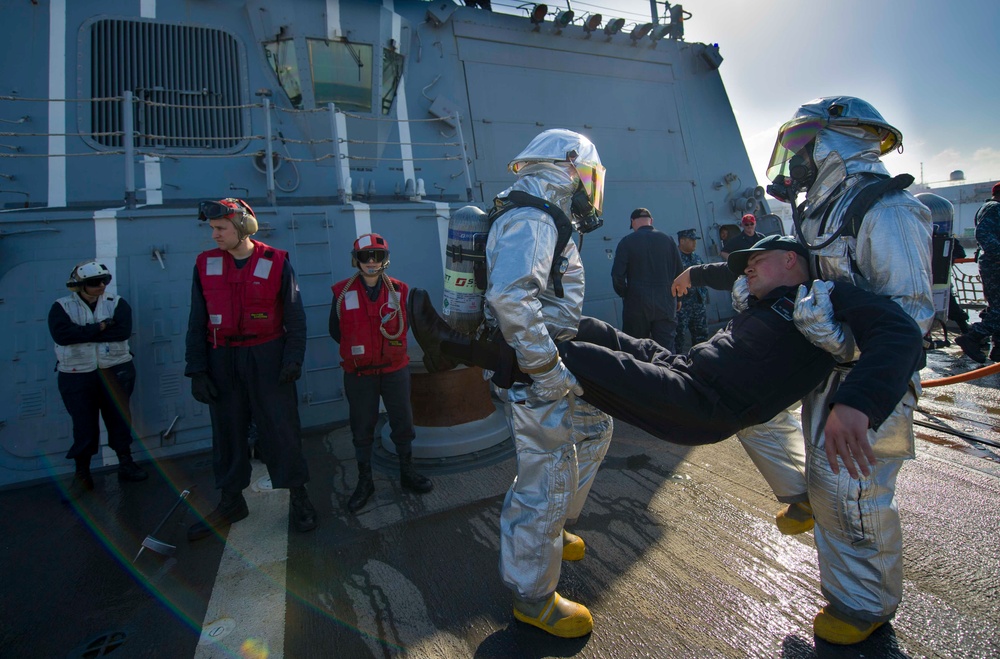 USS Shoup (DDG 86) Conducts Crash and Salvage Drill During COMPTUEX