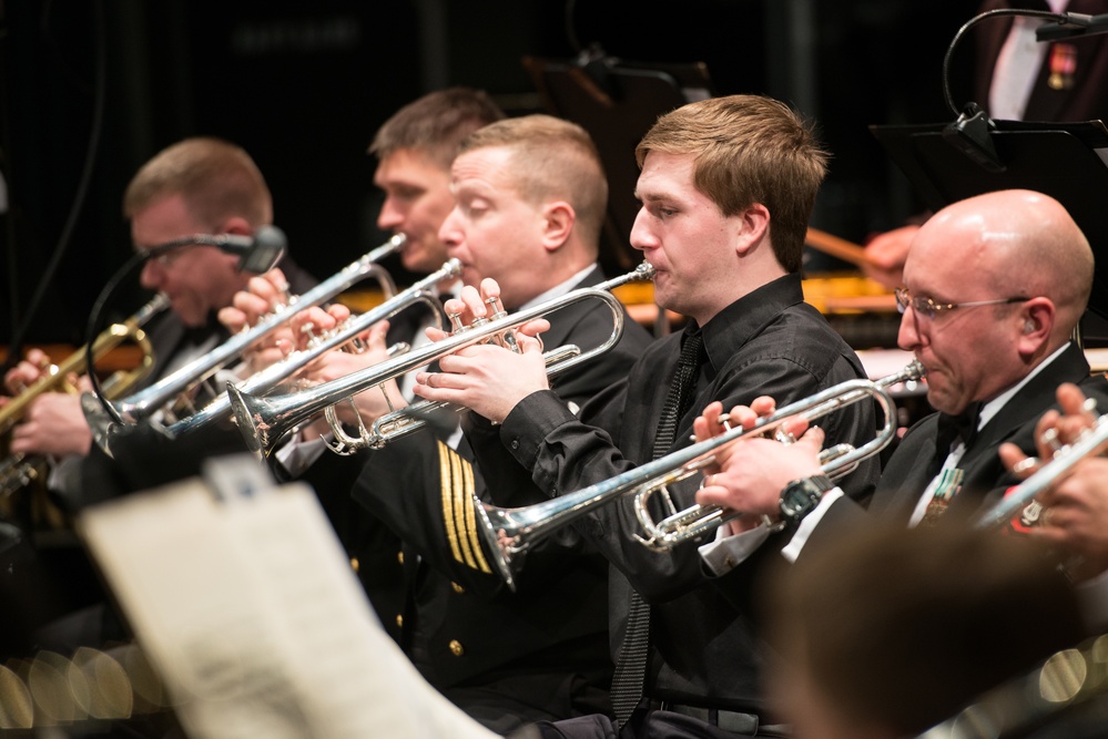 Navy Band visits Dubuque