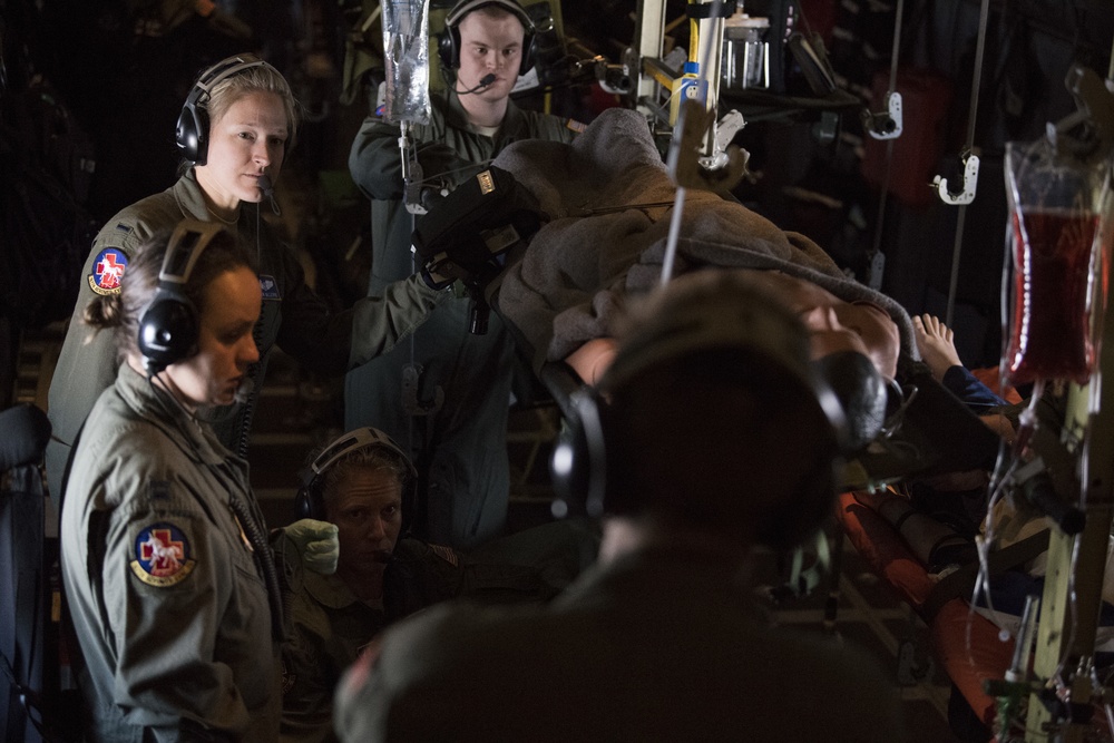 167th Aeromedical Evacuation Squadron conducts in-flight medical training