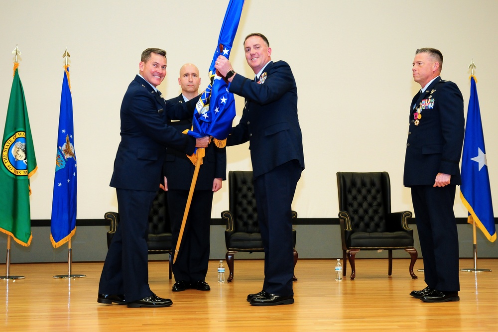 Welsh takes command of 194th Wing
