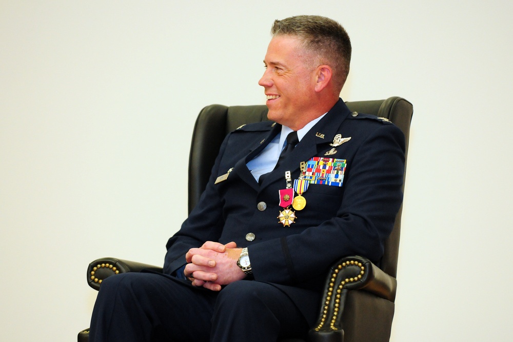 Welsh takes command of 194th Wing