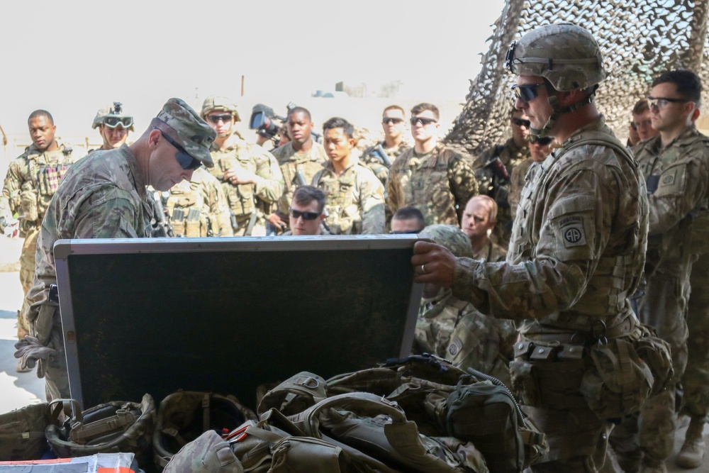 Maj. Gen. Martin visits 2nd Brigade, 82nd Airborne patrol base in Iraq