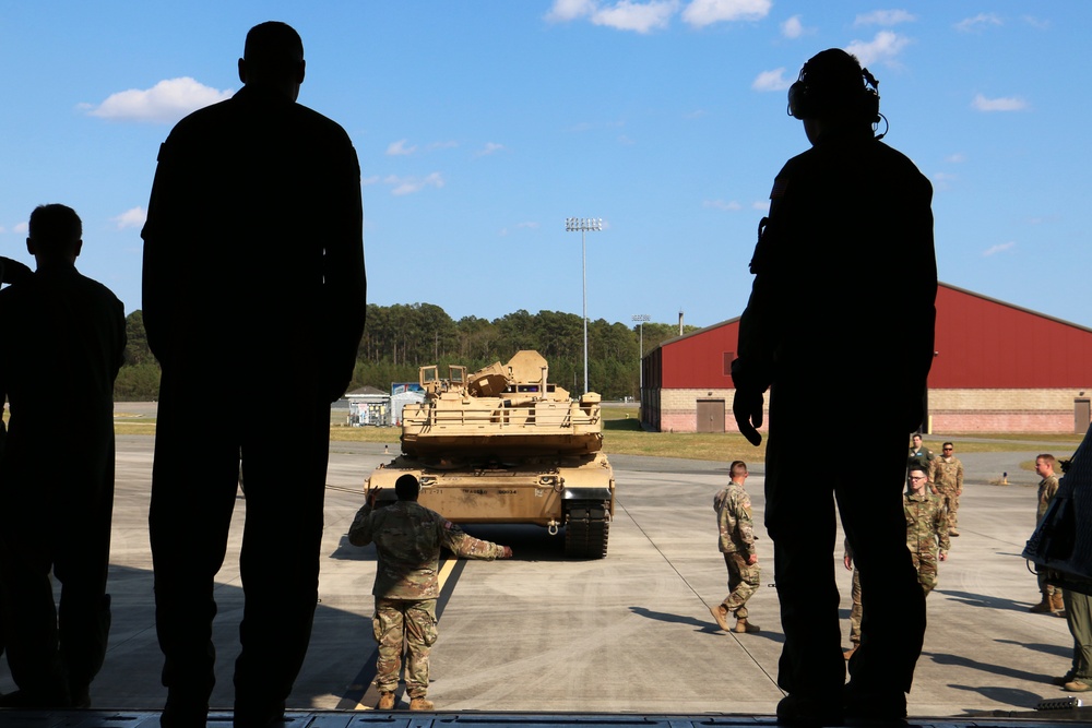 Soldiers, airmen refine air load plan for IRC