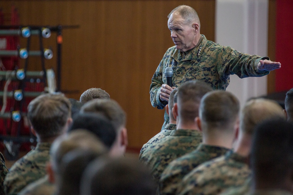 CMC Speaks to Marines at Camp Fuji