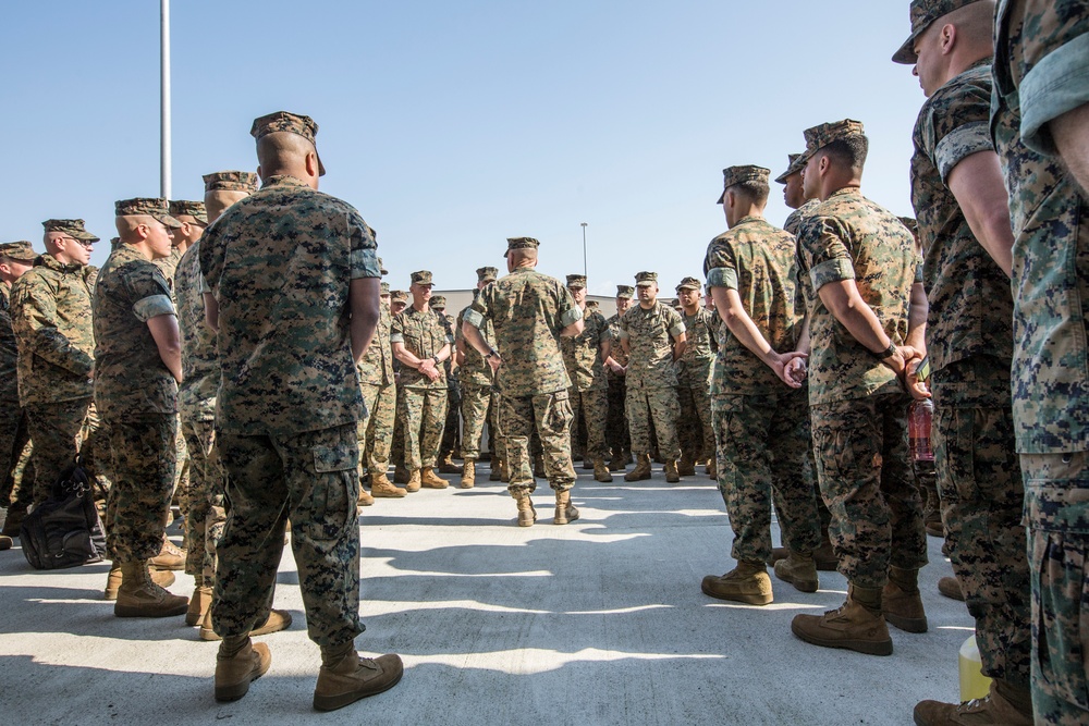 DVIDS - Images - CMC Speaks to Iwakuni Marines [Image 9 of 10]