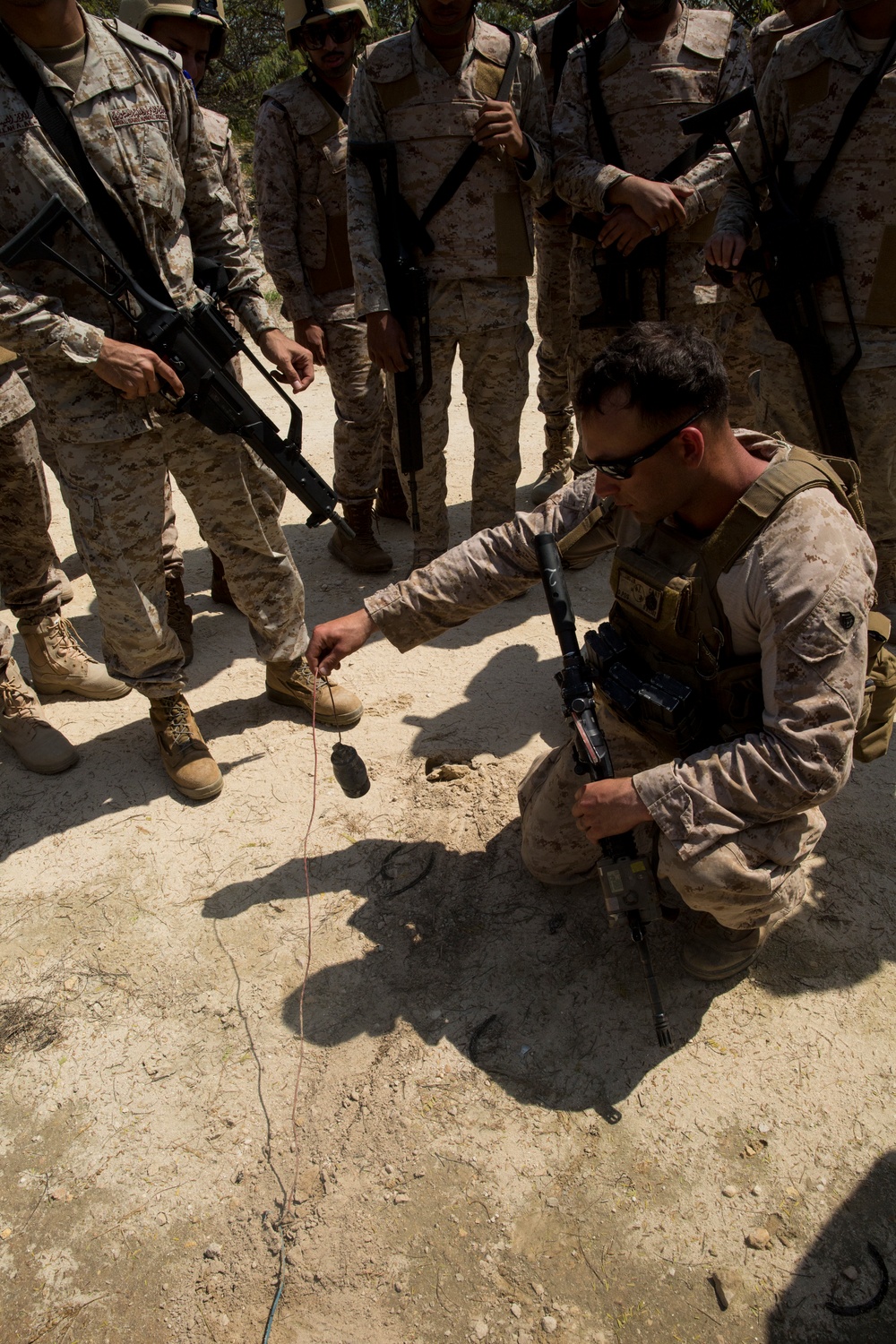 SPMAGTF-CR-CC Marines train with Royal Saudi Naval Forces Marines