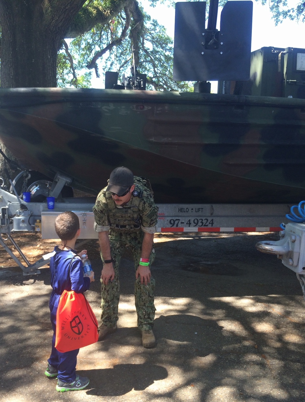 NSW Stennis Commands Honor Mississippi Bicentennial