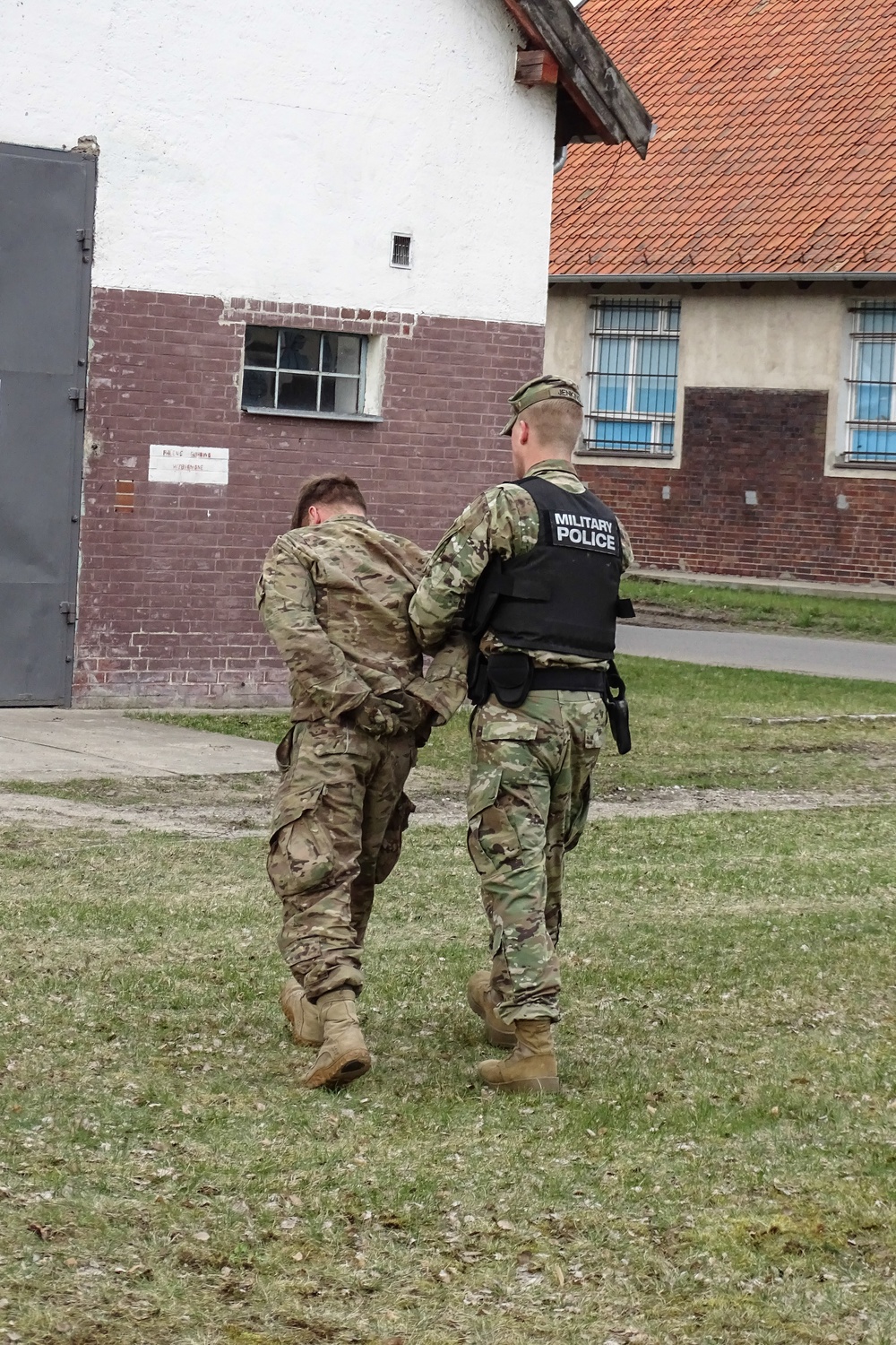 Detaining a non Compliant Subject Training