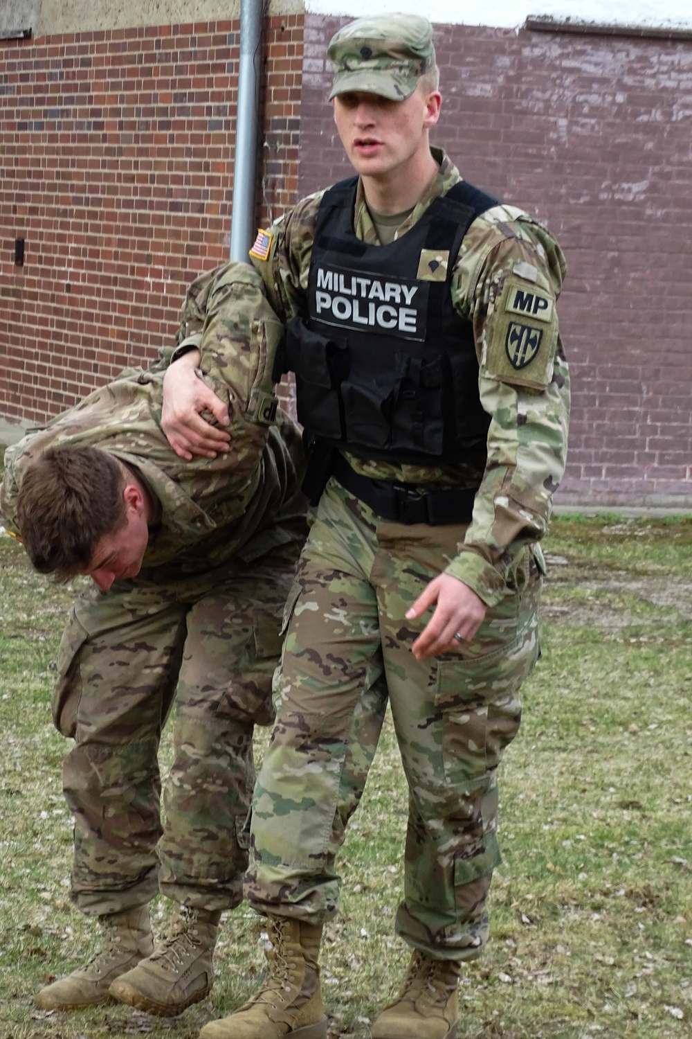 Detaining a non Compliant Subject Training