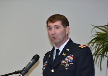 Nashville District celebrates career of its top civilian leader