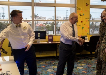 Commandant of the Marine Corps visits MCIPAC Innovation Lab at Camp Foster Library