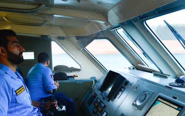 Elite Special Forces from GCC and U.S. simulate a raid on hijacked tanker