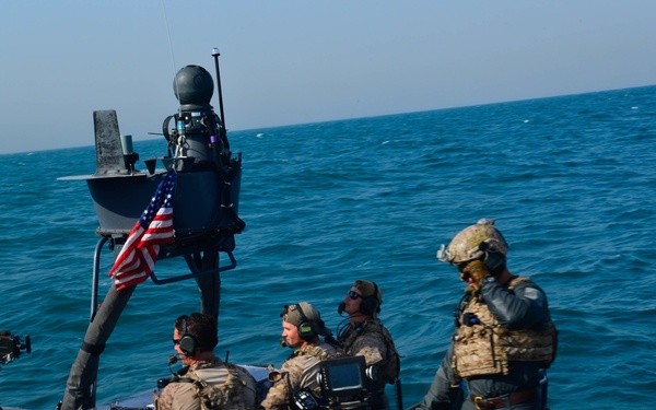 Elite Special Forces from GCC and U.S. simulate a raid on hijacked tanker