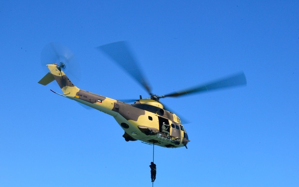 Elite Special Forces from GCC and U.S. simulate a raid on hijacked tanker