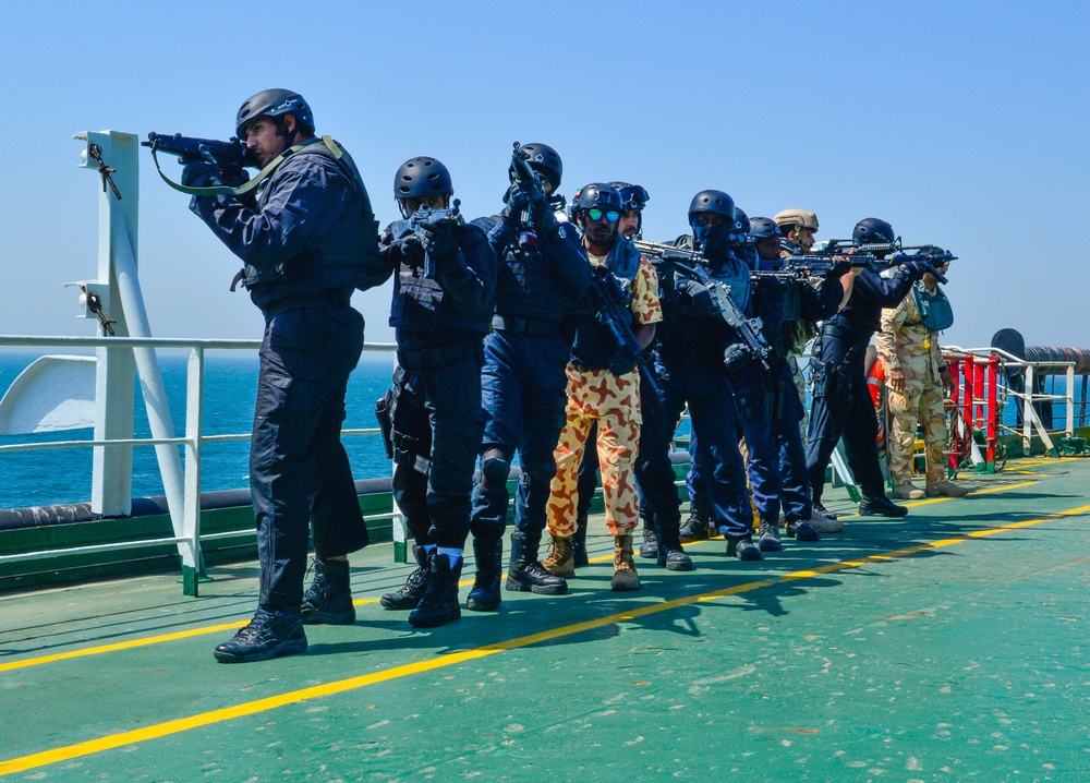 Elite Special Forces from GCC and U.S. simulate a raid on hijacked tanker