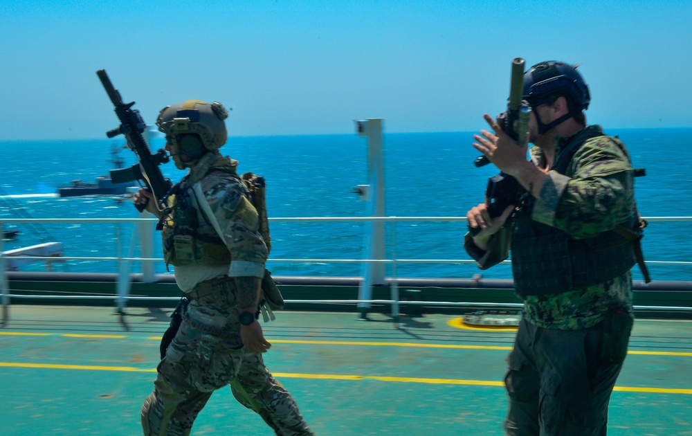 Elite Special Forces from GCC and U.S. simulate a raid on hijacked tanker