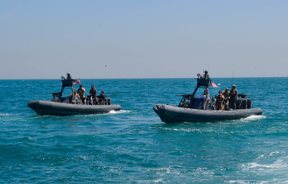 Elite Special Forces from GCC and U.S. simulate a raid on hijacked tanker