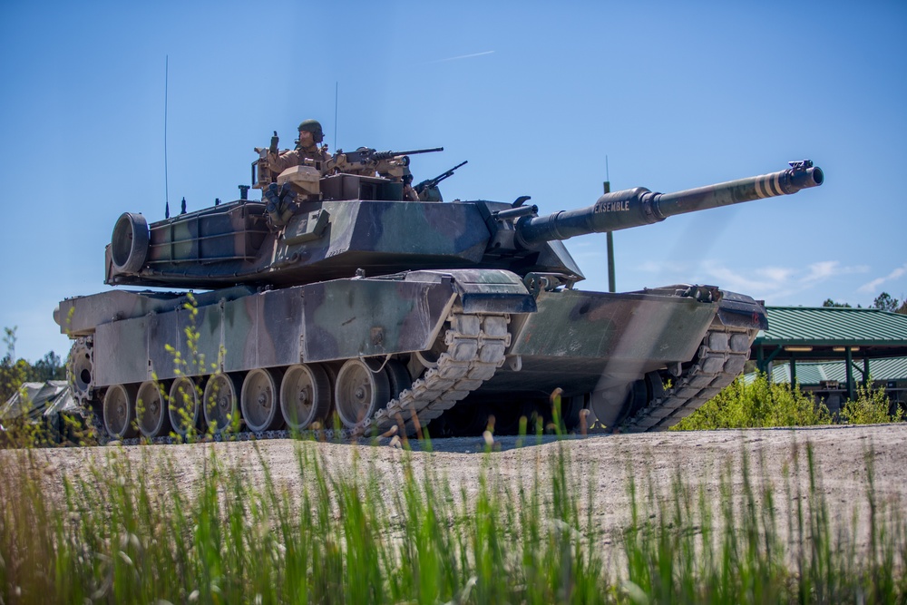 The big guns: Maj. Gen. Love fires tanks with 2nd Tank Bn.