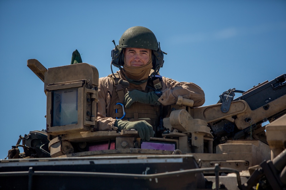 The big guns: Maj. Gen. Love fires tanks with 2nd Tank Bn.