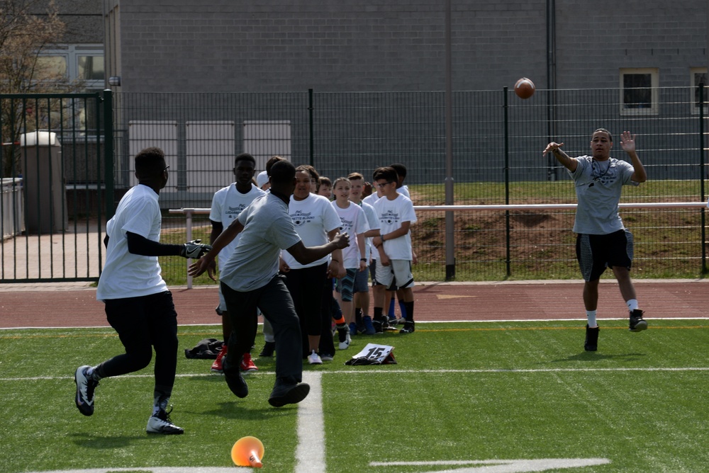 LeGarrette Blount hosts football camp