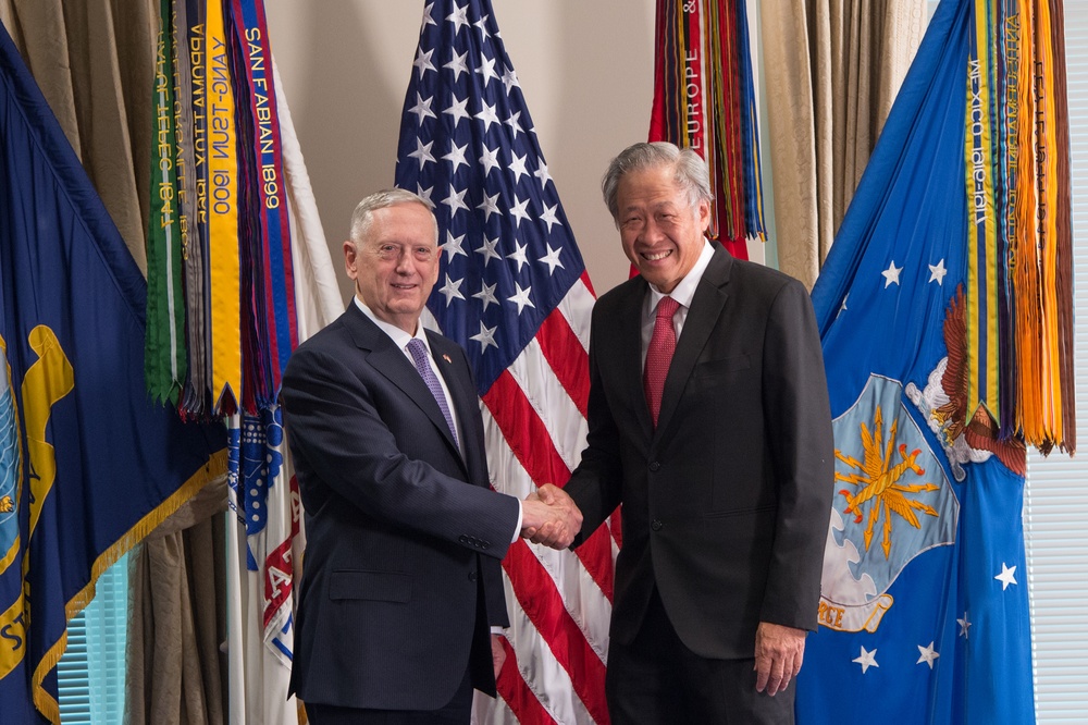 SD Mattis meets with Singapore’s Minister of Defence Ng Eng Hen