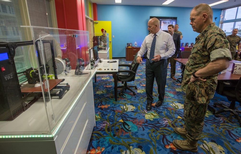 CMC Visits Okinawa Marines