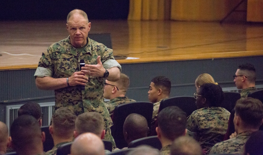 CMC Visits Okinawa Marines