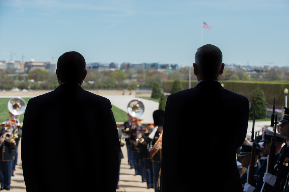 SD Mattis meets with Egypt’s President Abdul Fattah al-Sisi