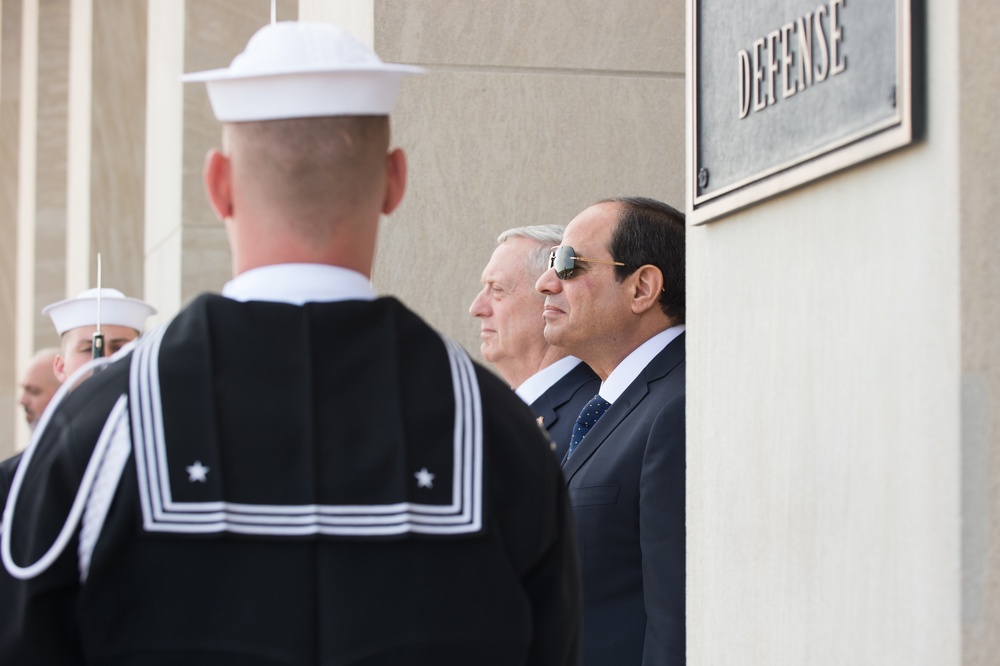 SD Mattis meets with Egypt’s President Abdul Fattah al-Sisi
