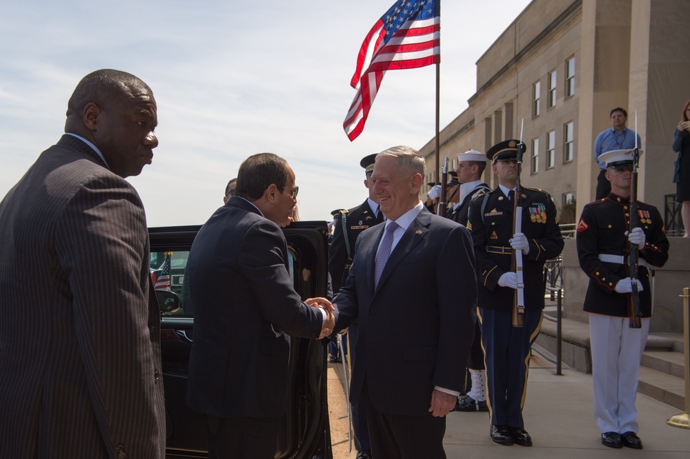 SD Mattis meets with Egypt’s President Abdul Fattah al-Sisi