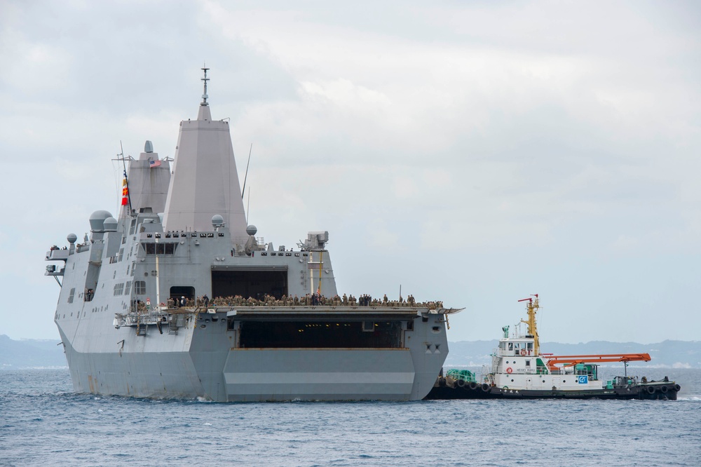 USS Green Bay pulls into Okinawa, Japan