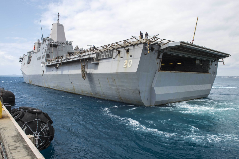 USS Green Bay pulls into Okinawa, Japan