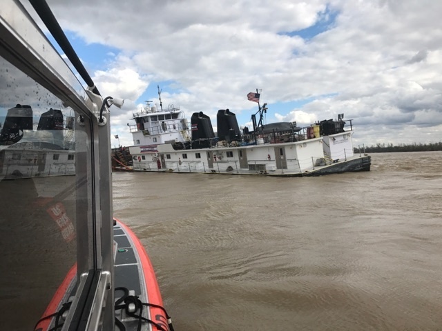 Coast Guard responding to vessel taking on water on Ohio River