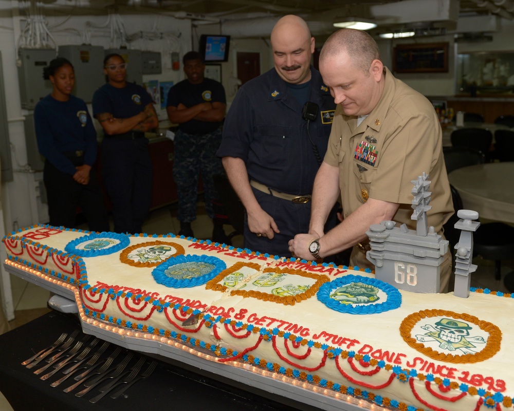 Nimitz celebrates chief birthday